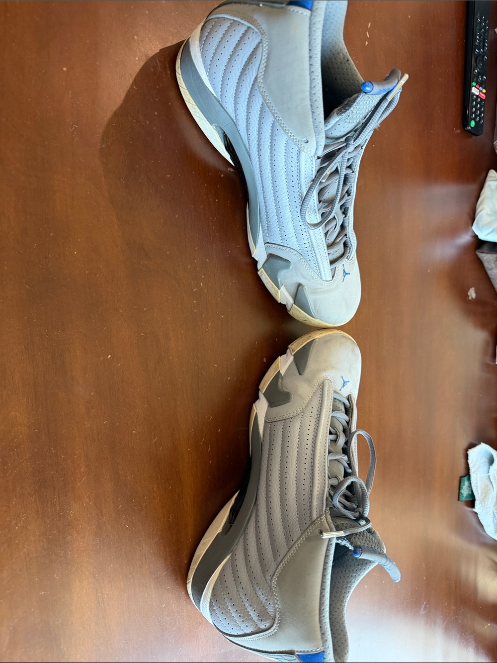 Jordan Men’s Grey Suede Sneakers with Blue Accents - Picture 6 of 7